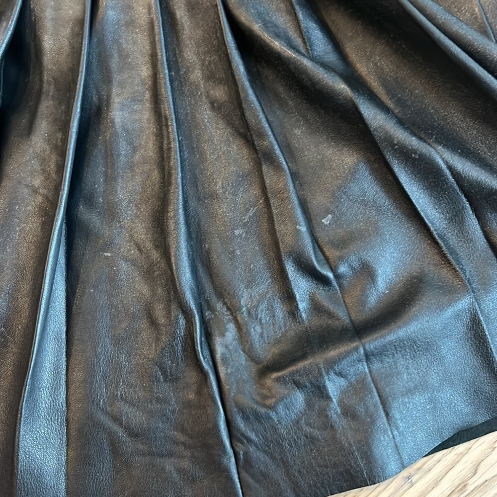 Belstaff England pleated leather mini skirt - Picture 2 of 7